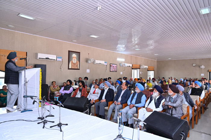 Literary and musical concert organized by Pir Harbhajan Singh Vichar Manch